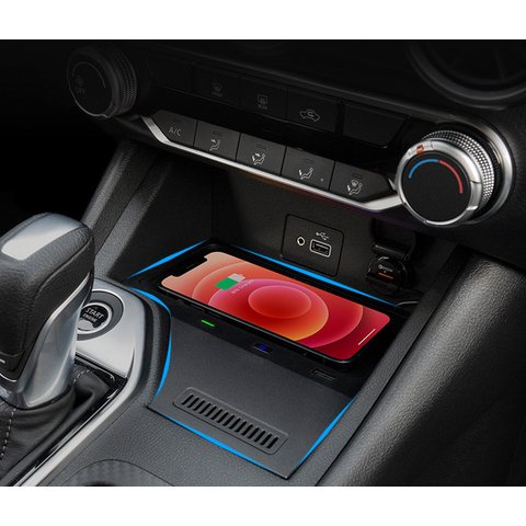 Безпровідна зарядка QI для Nissan Sylphy 2020-2021 р.в. Прев'ю 1